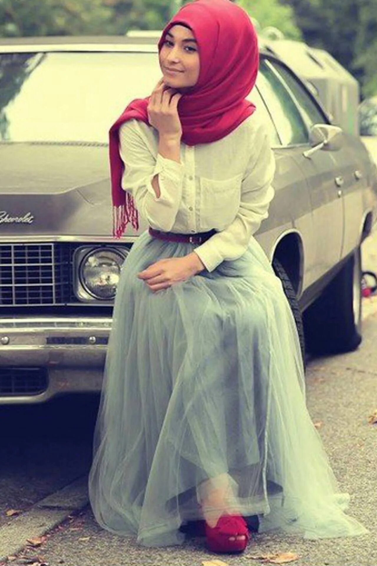 Машины мусульман. Девушка в хиджабе. Красивые девушки в хиджабе. Красивые мусульманские девушки. Самые красивые девушки в хиджабе.