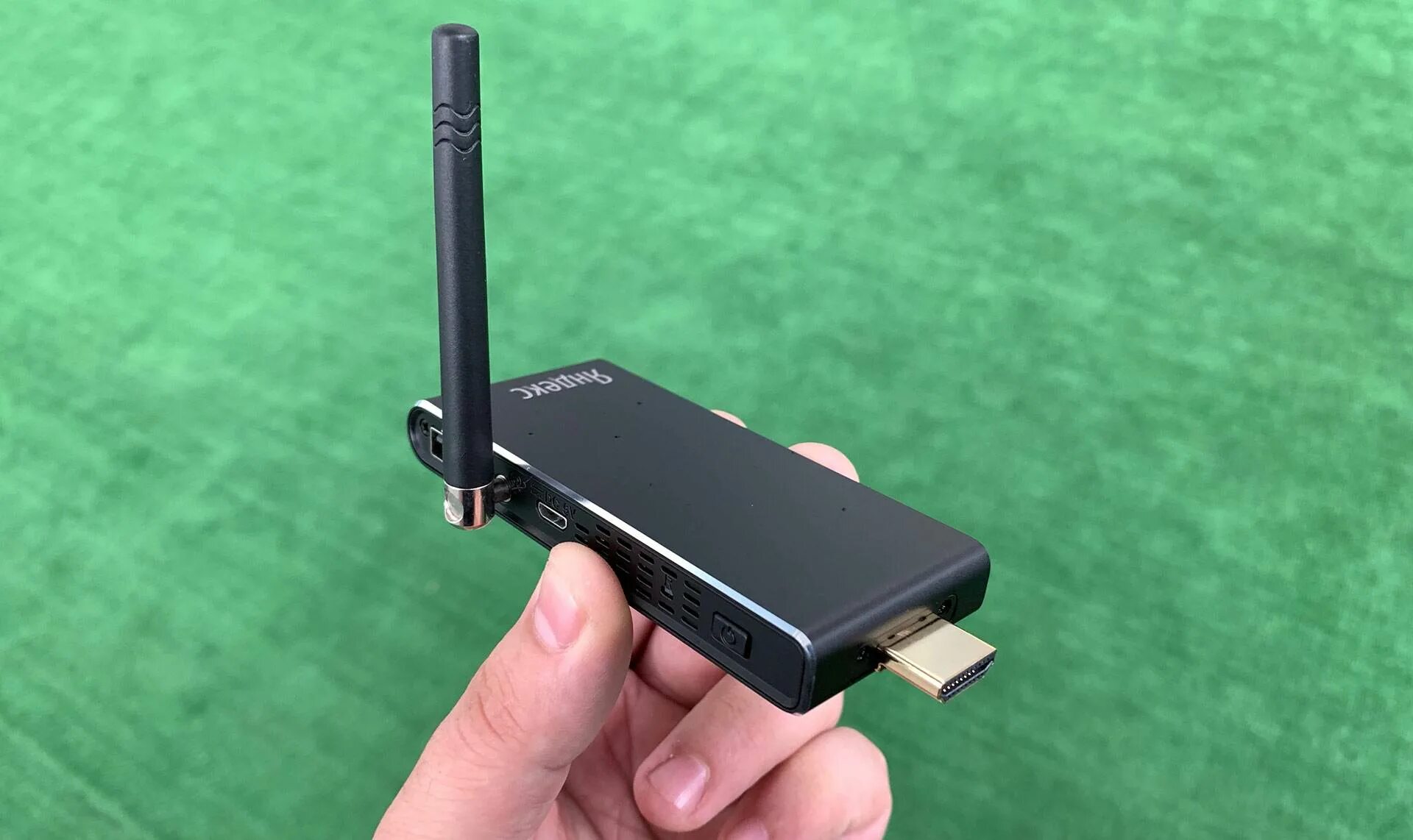 алиса модуль для телевизора обзор. модуль смарт тв с алисой. приставка смарт тв с алисой для телевизора. модуль смарт тв с алисой. яндекс модуль 2022.