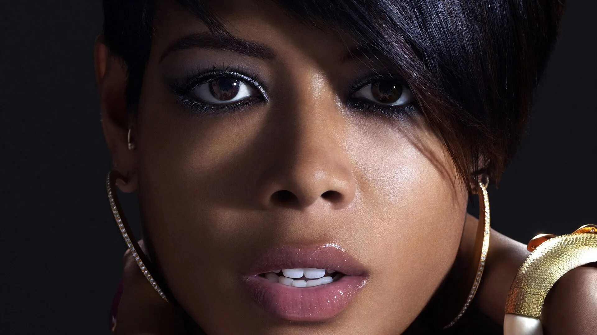 Плоские мулатки. Молодые мулатки крупным планом. Молодые мулатки крупным планом. Каролина кабакуала горячие. Красивые мулатки.