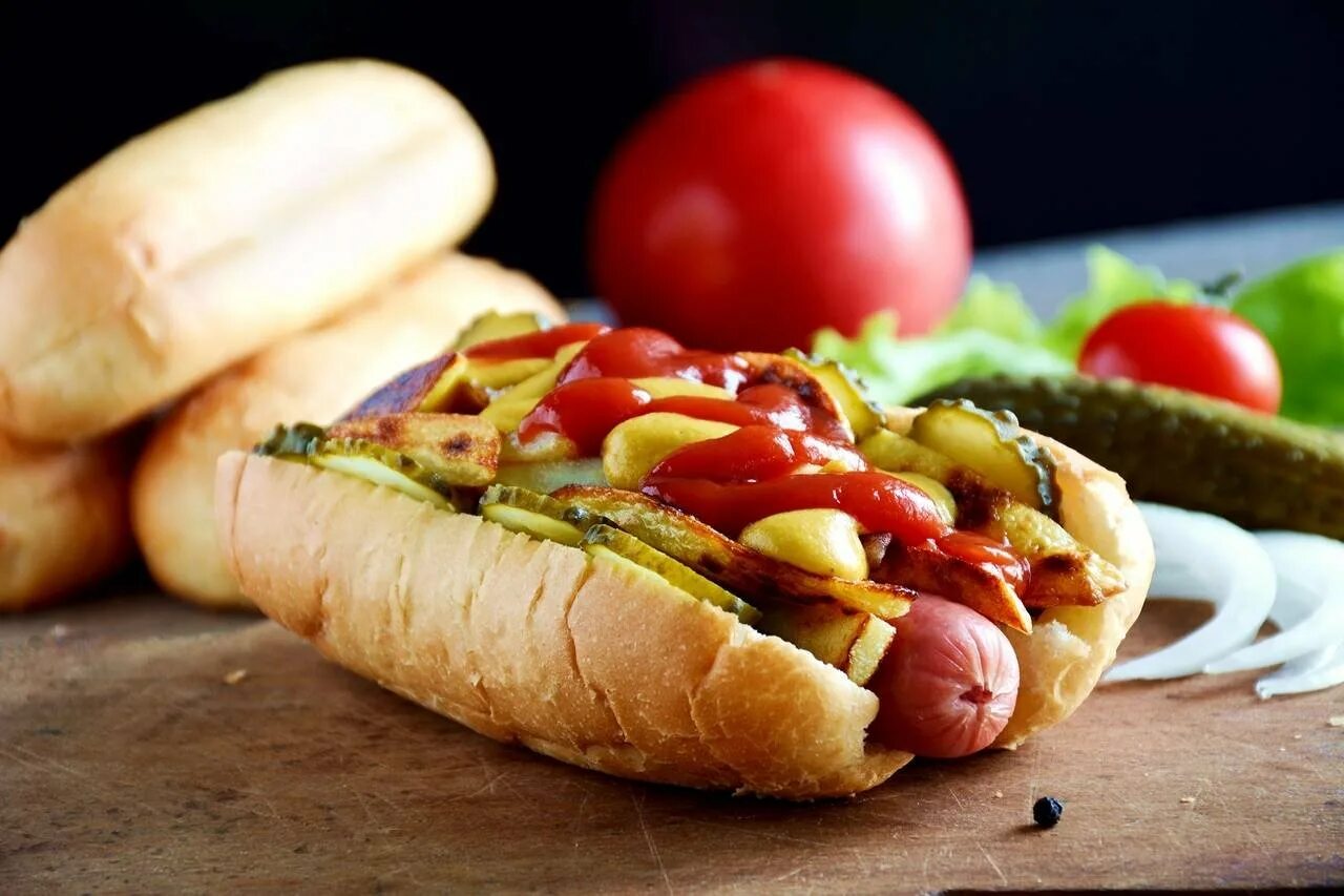 Вкусные аппетитные блюда. Французский хот дог. Сочный хот дог. Красивые блюда. Sizzlers.