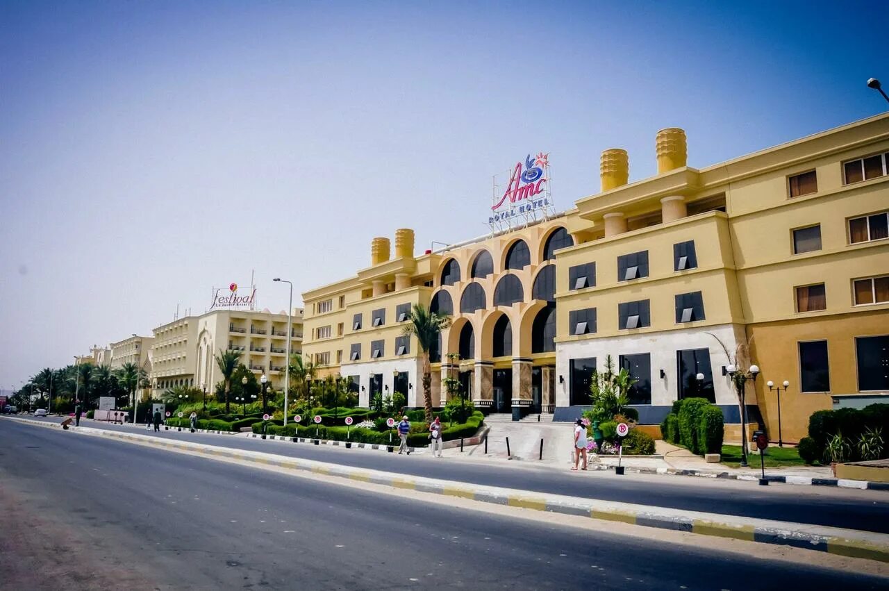 Отели royal египет. Amc azur grand resort) 5*. Амс роял отель хургада. Amc royal hotel в хургаде. Египет амс роял отель 5 хургада.