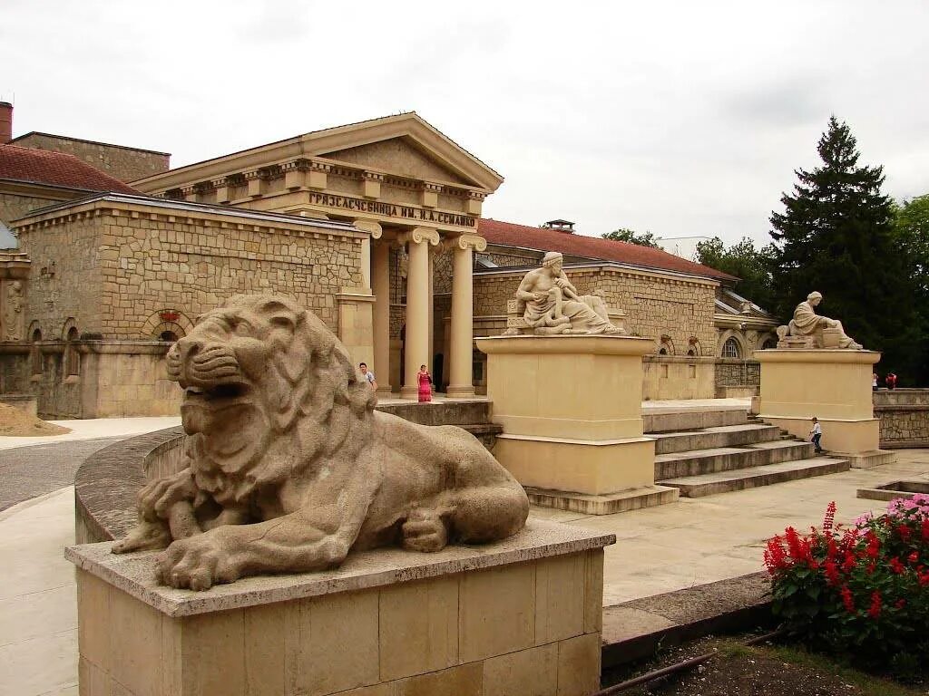 Грязелечебница им семашко ессентуки. Грязелечебница г ессентуки. Ессентукская грязелечебница ессентуки. Кисловодск грязелечебница. Ессентуки красивые фото в марте 2023.