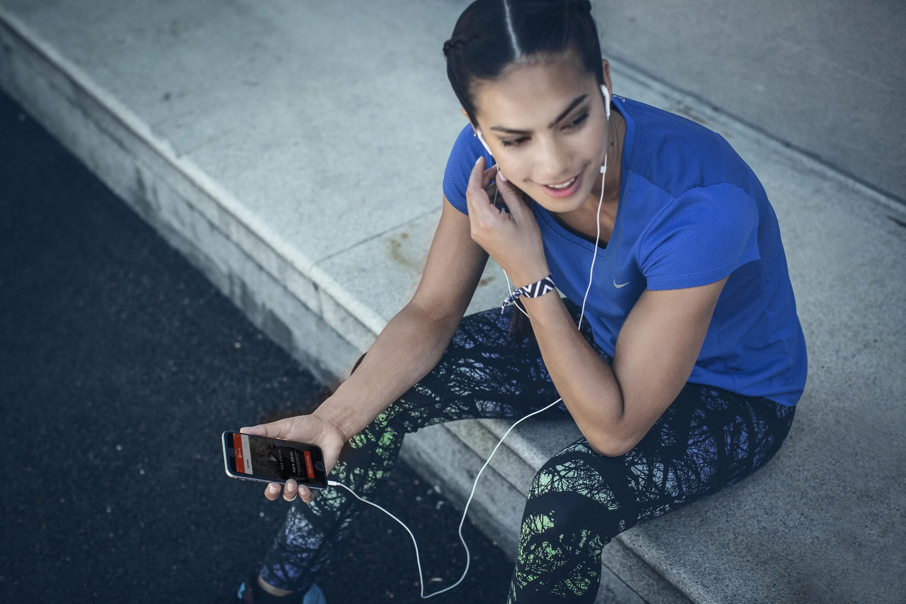 Музыка бег без слов. Плейлист для пробежки. Nike Run Club приложение. Nike Running. Demi Lovato Spotify playlist.