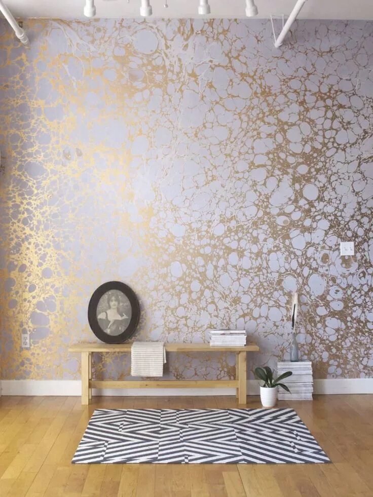 Handmade patterned wallpaper - LUNARIS I (FOG) - CALICO WALLPAPER Decoración de 