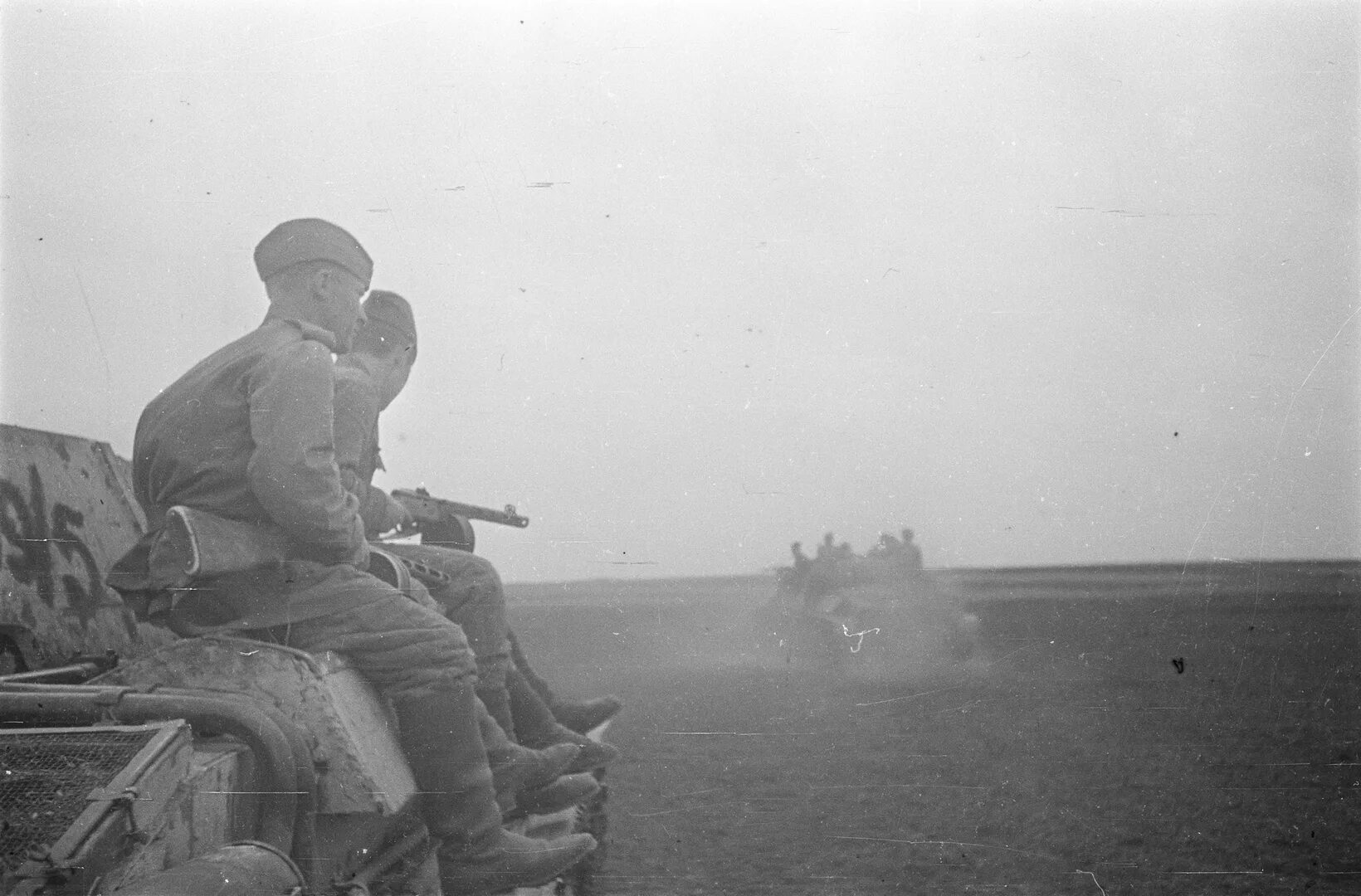 Освобождение вязьмы март 1943. Изюм барвенковская операция 1943. Стар русса бои 1943. Битва за воронеж 1942 год. 12 марта 1943г освобождена вязьма.