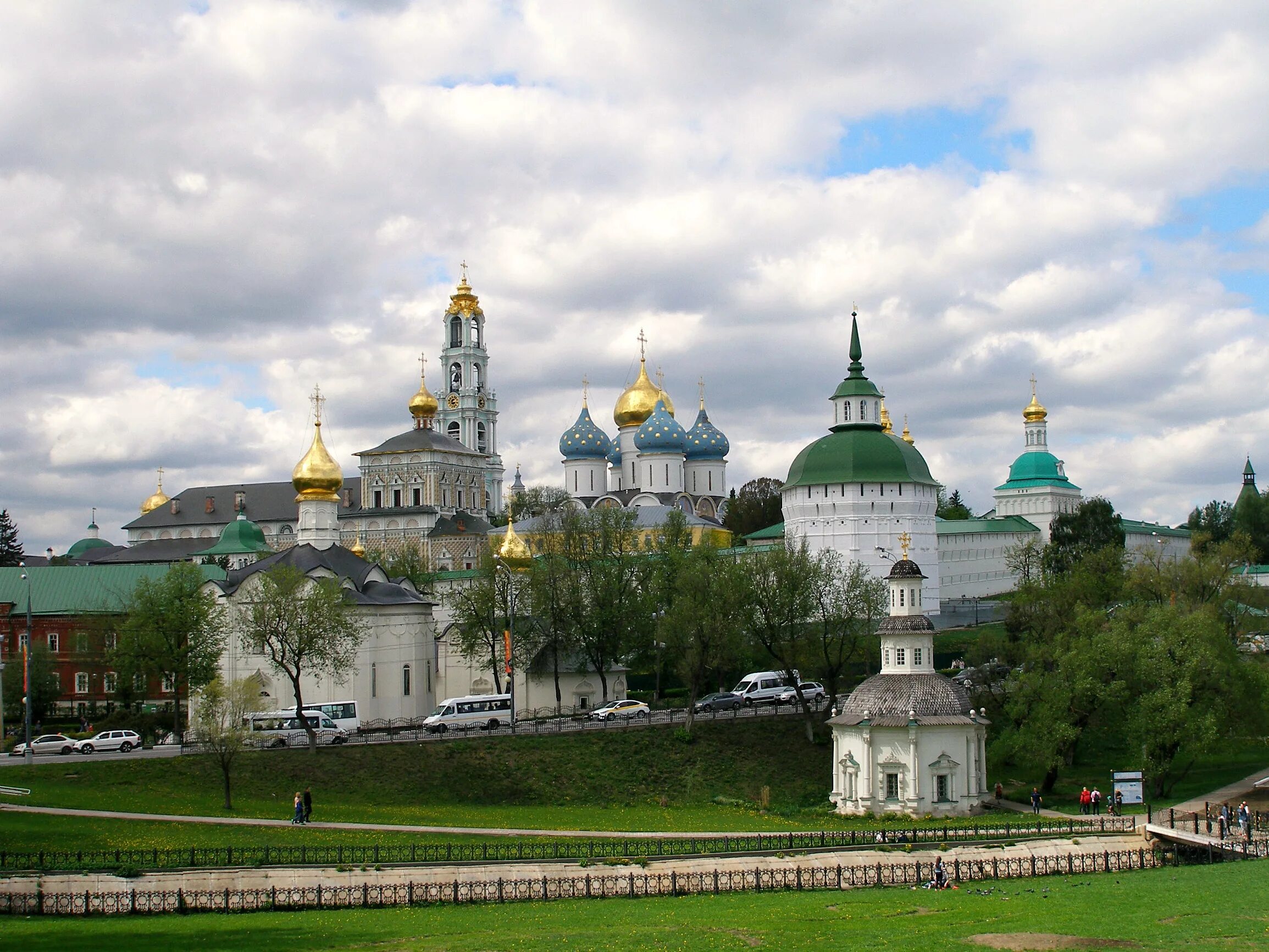 Троицкая сергиева лавра где