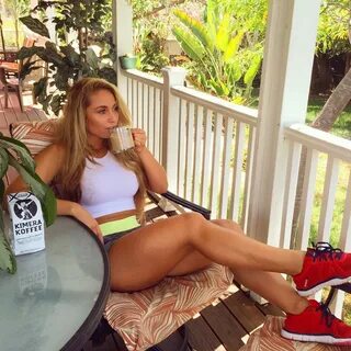 SydneyaMaler : I am so thankful for my cup of @kimerakoffee before my morning wo