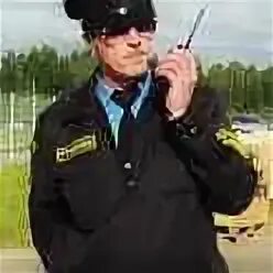 Петербург работа сторожем. Петербург работа сторожем. Петрович сторож. Вахтер охранник. Ржд охрана.