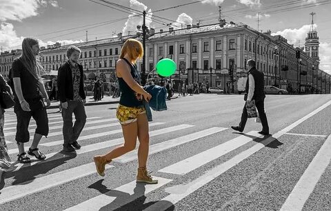 Зачем по невскому я шла