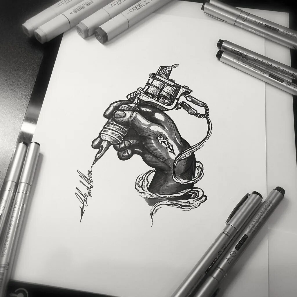Эскизы тату мастеров. Мастер эскизов тату. Мастер эскизов тату. Тату машина эскиз. Тату графика.