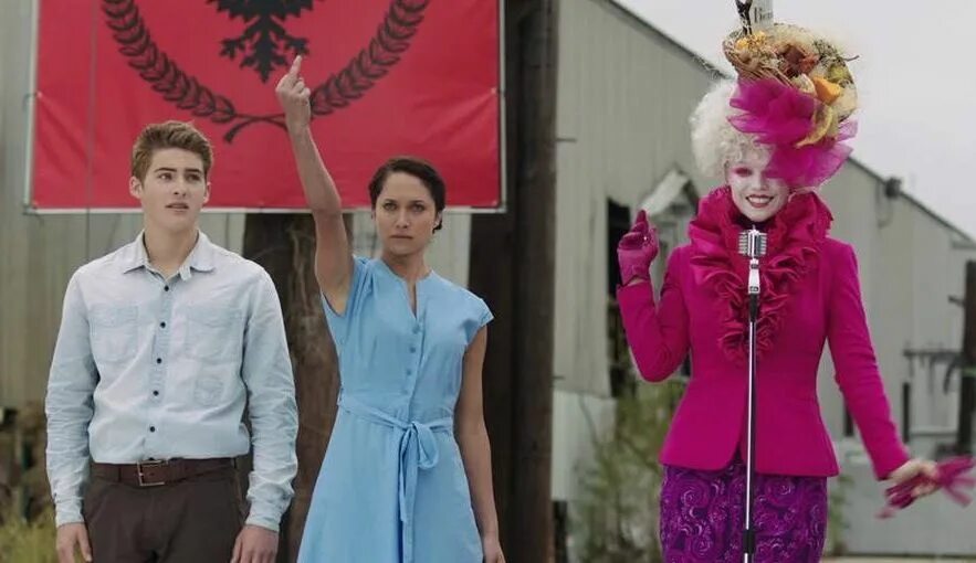 Непотопляемые - комедия, пародия сша 1990. Пародия 2013. Пародия 2013. Эмилио эстевес заряженное оружие. Марлон уэйанс дом с паранормальными явлениями 1.