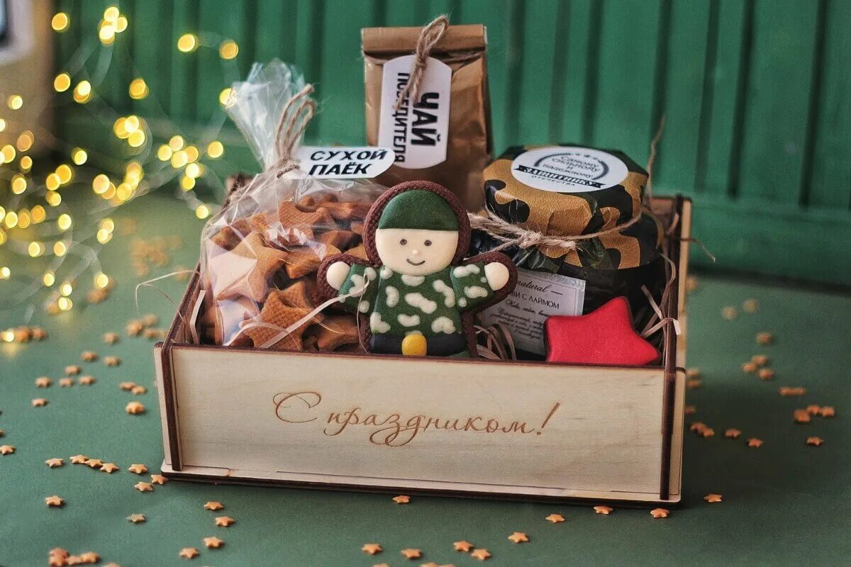 Подарки на 23 февраля мужу и сыну. Съедобный подарок на 23 февраля. сладкий подарок на 23 февраля. сладкие сувениры на 23 февраля. сладкие наборы на 23 февраля.