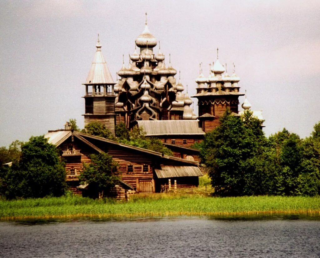 Остров кижи и музей традиционной деревянной архитектуры