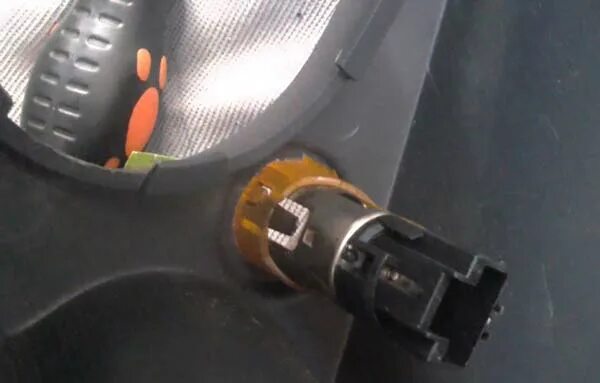 Логан 2 как снять прикуриватель Сгорел прикуриватель Renault Logan (1G), 1,4 л, 2006 года визит на сервис DRIV