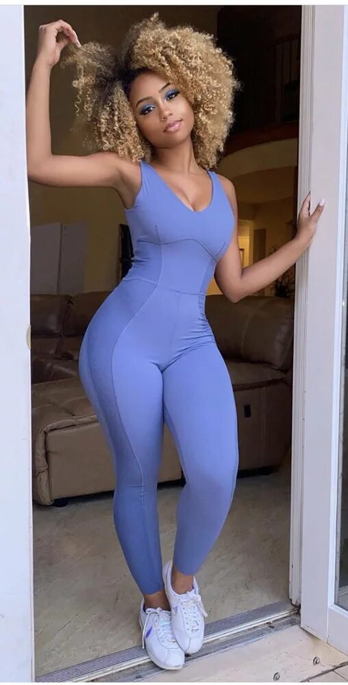 Эмма грейс. Kathryn celestre. Catherine lo слив. Арианни селесте 2017. Катрин селестре.