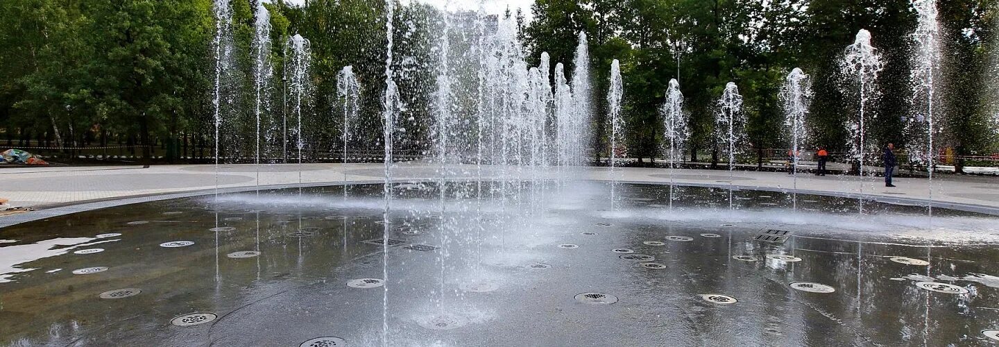 Центр фонтан. Центральный парк новосибирск фонтан. фонтан в центральном парке новосибирска. новосибирск, фанта в центральном парке. фонтан центральный парк ишимбай.