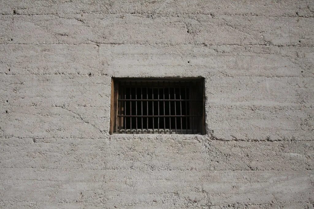 Тюремная решетка. Security prison. Prison wall. Prison wall. Тюремная стена.