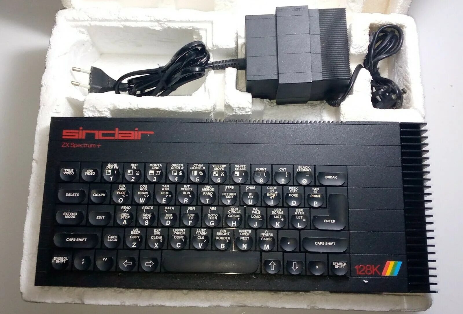 Spectrum обзор. Zx spectrum 128. sinclair zx spectrum 128. zx spectrum 128k. спектрум 128 компьютер.