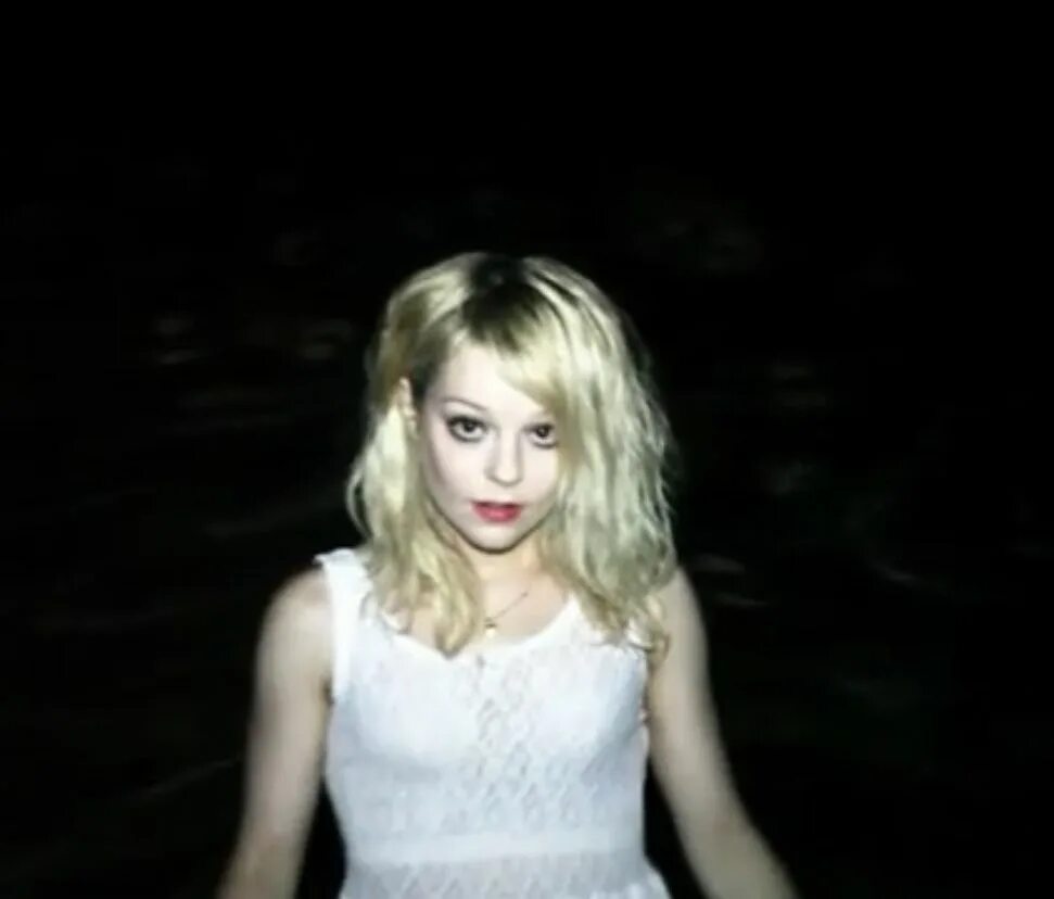 Mars argo using you. Бриттани шитс марс арго. mars argo runaway. mars argo everybody wants at all. mars argo blood.