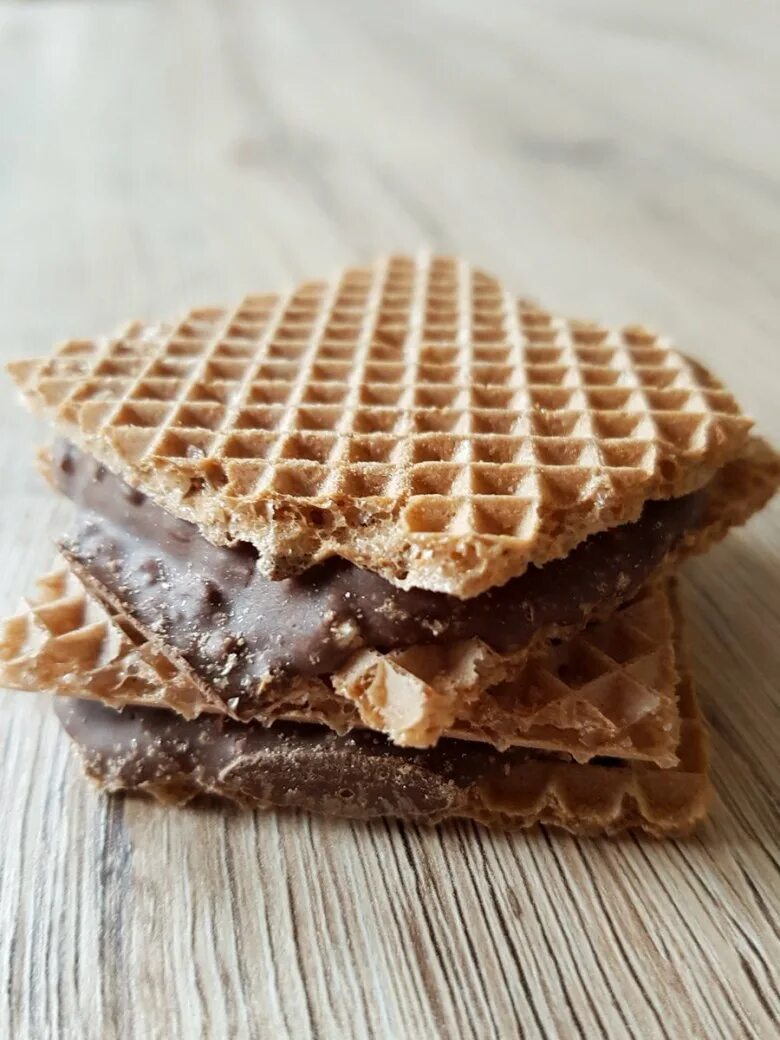 Шоколадные вафли страна. Hanuta вафли. вафли haselnuss schnitte. немецкие вафли hanuta. hanuta вафли производитель.