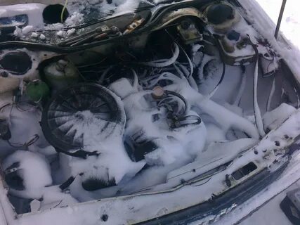 Двигатель автомобиля зимой