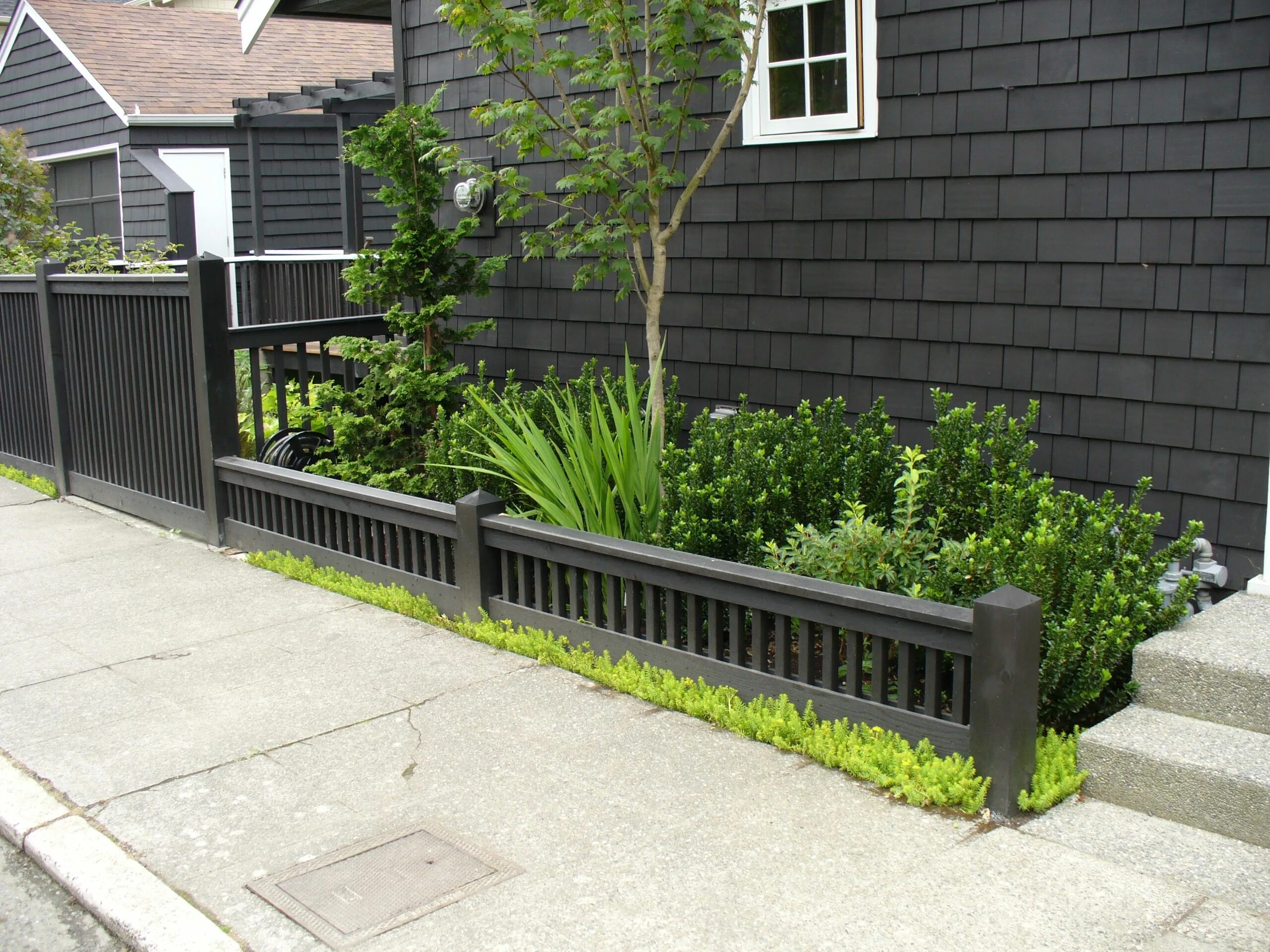 10 вариантов низкого забора для вашего участка Fence design, Fence landscaping, 