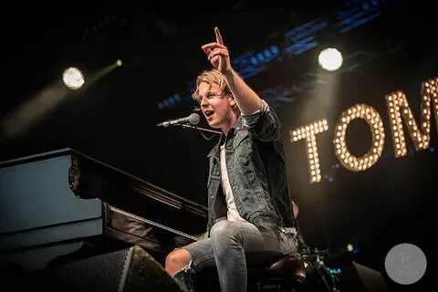 Песни томи