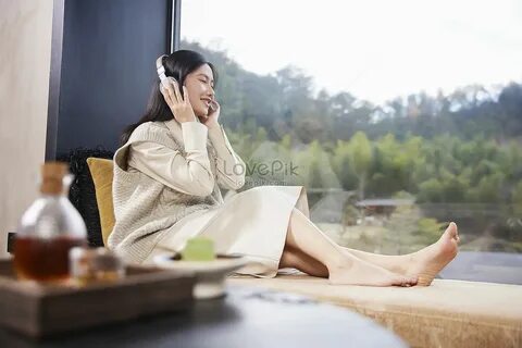 Hotel listening