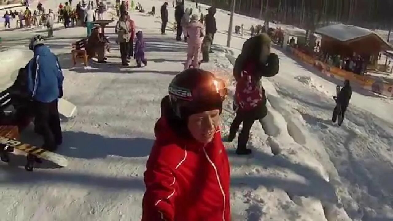 Горнолыжка самара красная глинка. Новопеределкино горнолыжный комплекс. Самара глинка сок кресельный подъемник. Горнолыжный склон озеро. Красная глинка самара горнолыжный курорт веб камера.