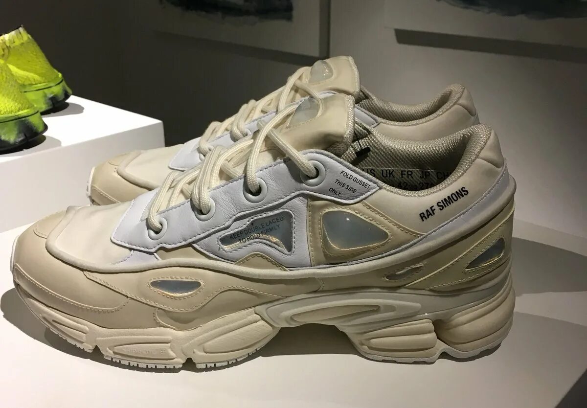 Raf simons ozweego 2. Adidas ozweego bunny. adidas ozweego 2. adidas raf simons ozweego 2. adidas ozweego cream.