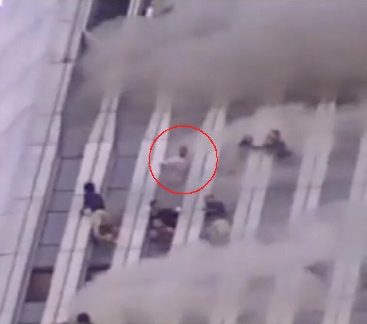Башни-Близнецы теракт 11 сентября. 11 Сентября 2001 внутри башен. Башни Близнецы 11 сентября жертвы. 11 Сентября 2001 года террористическая атака на США.