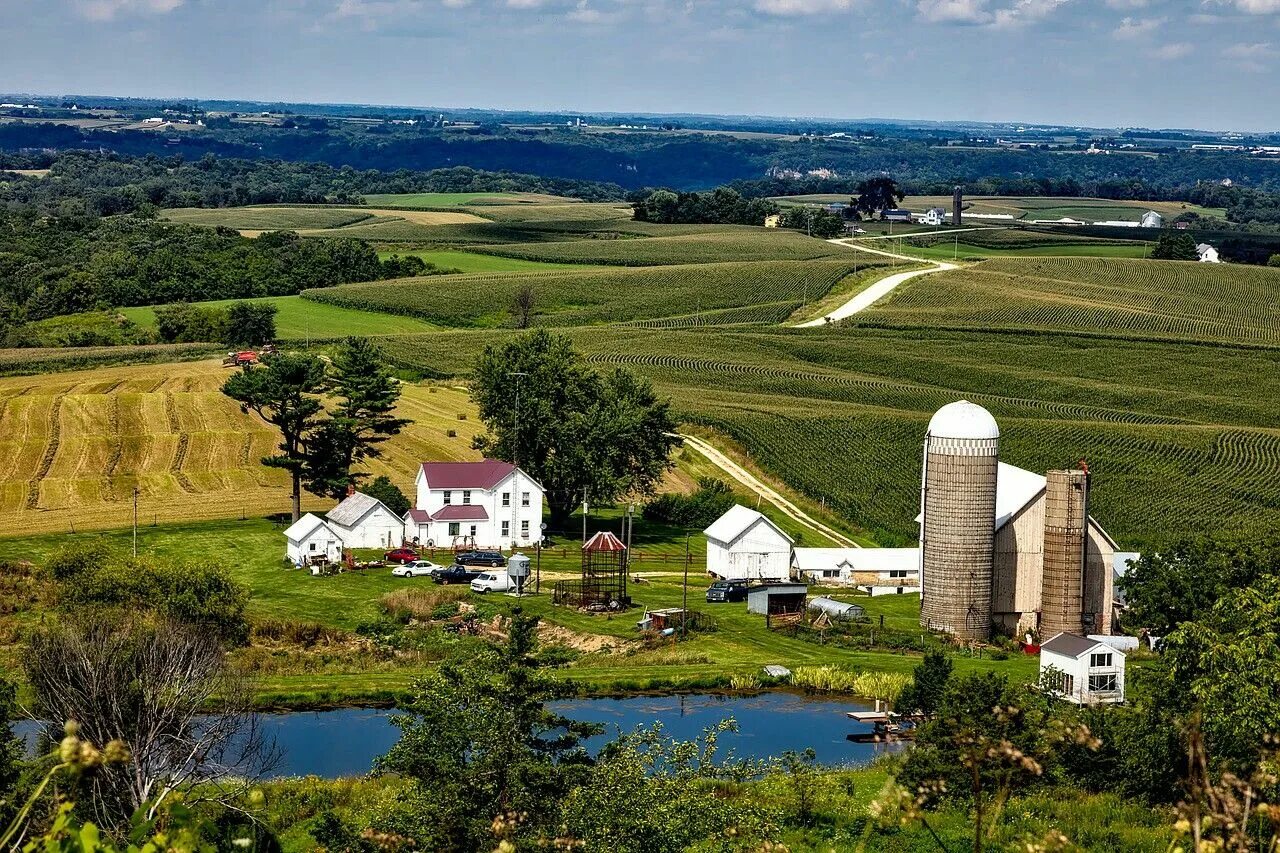 Country photos. Штат Айова сельское хозяйство. Айова штат природа. Американская ферма штат Канзас. Штат Айова фермы.