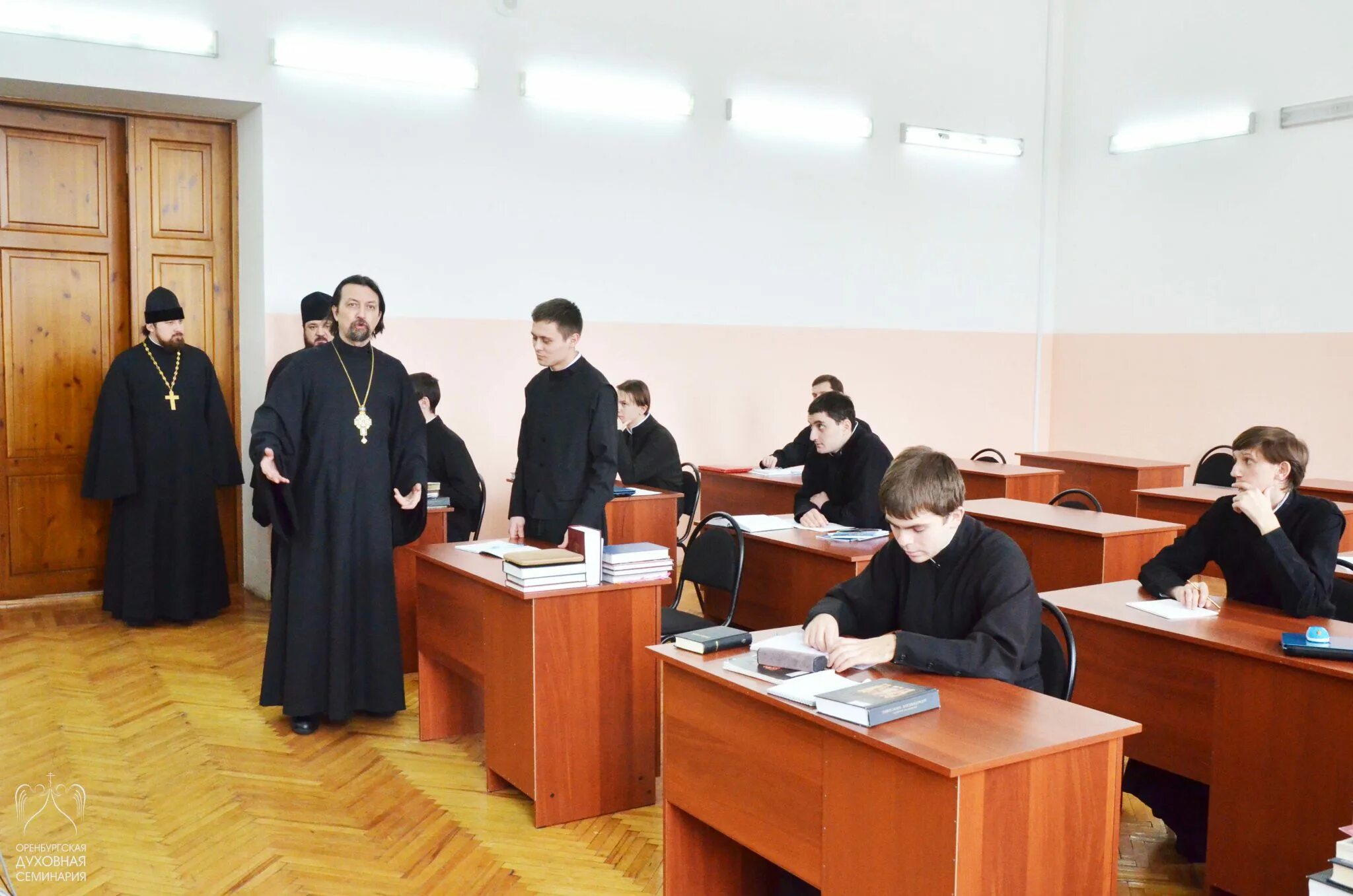 Оренбургская семинария. Челюскинцев оренбург духовная семинария. духовная семинария оренбург 1800. вячеслав оренбургская семинария.
