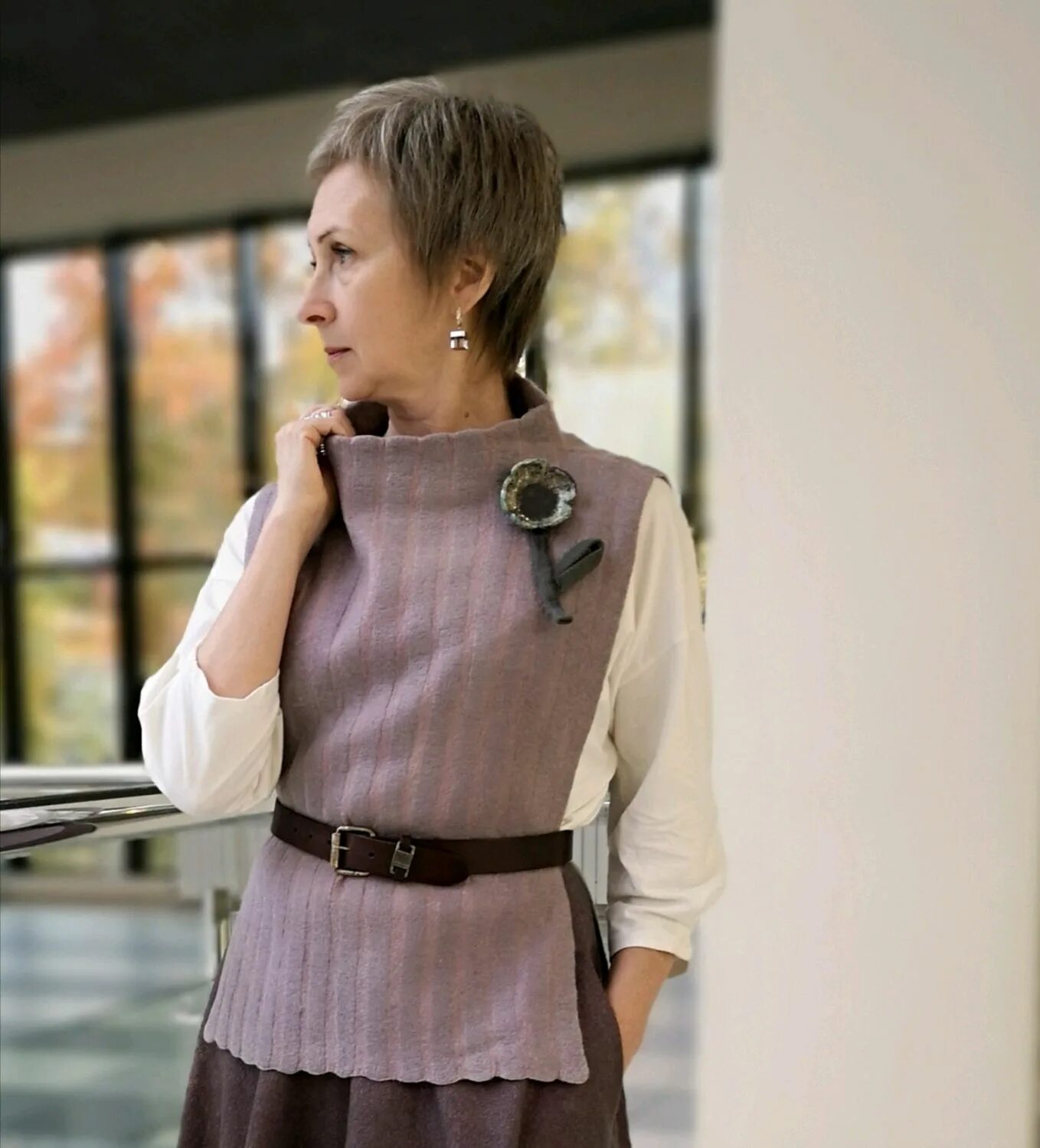 Манишка тонкая. Манишка жилет женская. Манишка жилет женская. Манишка жилетка. Модные манишки 2022.