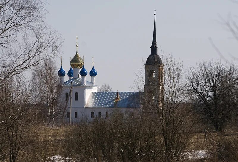 Древние святыни россии. Вознесенская Церковь Углич. Церковь Покрова в Угличе. Церковь села сера. Часть Углича.