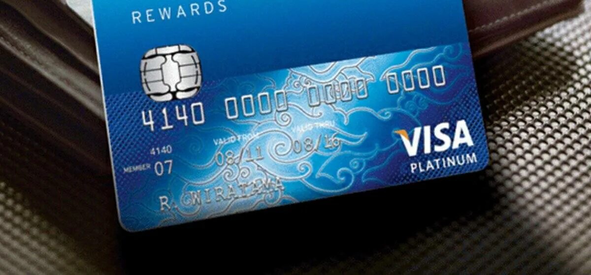 Visa classic. Обычная карта виза классик. Банковская карта оаэ. Debit банк. Maybank islamic bank.