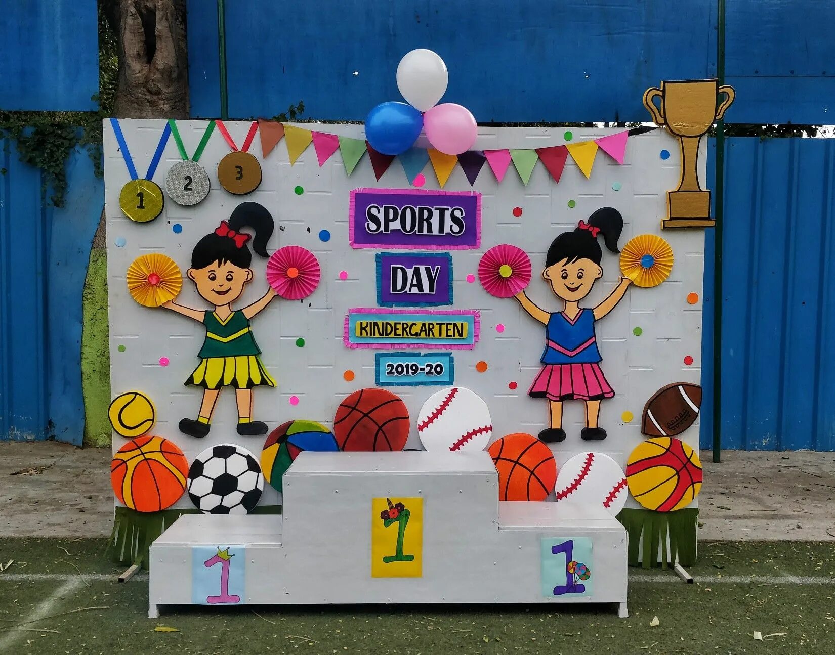 Day board. Board decoration for kg. preschool decoration ideas. sport day at school.