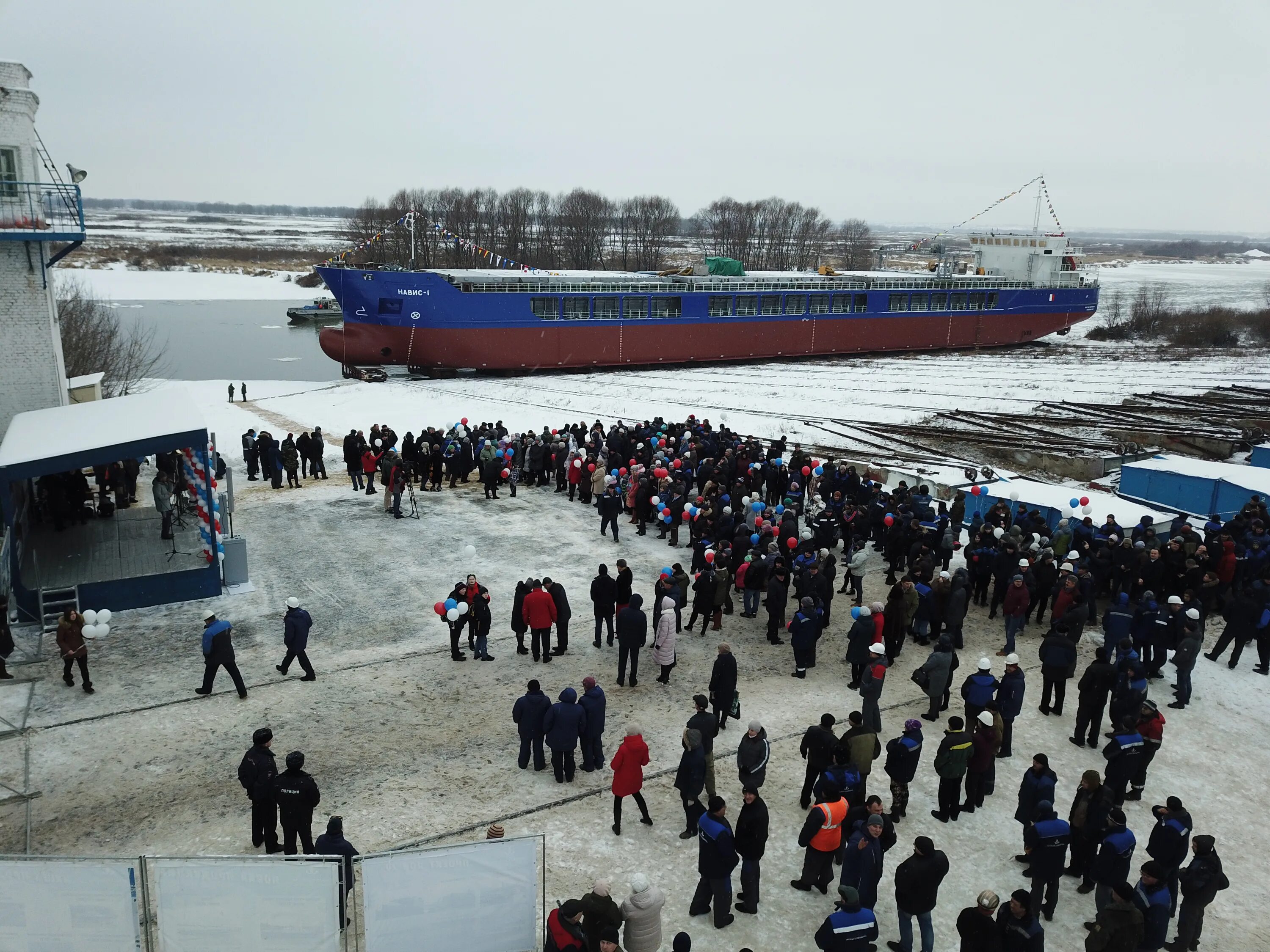 Судоверфь навашино. Окская судоверфь Навашино. RSD 59 судоверфь Окская судоверфь. Судно проекта rsd32m. Навашино спуск судна Окская судоверфь.