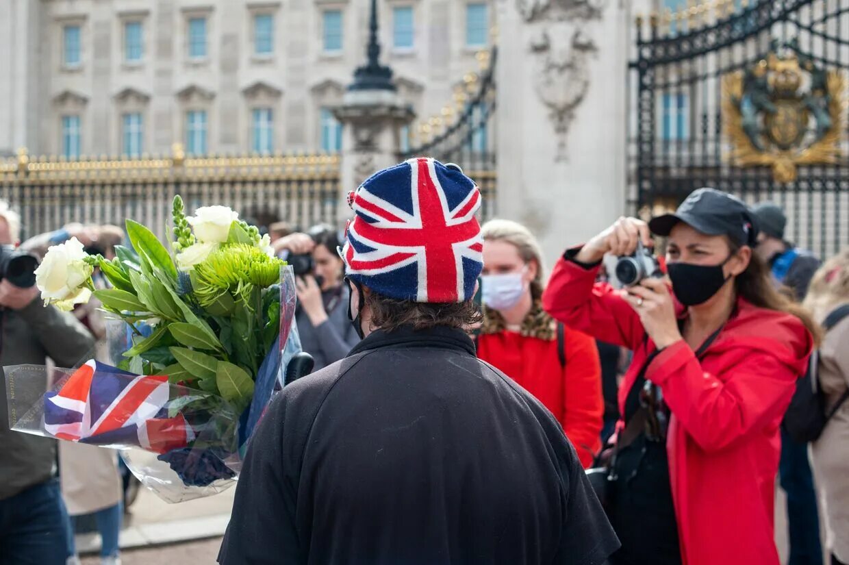 Новости британии на русском. Парад в лондоне. Митинги в англии. Парад в лондоне. Премьер британии джонсон.