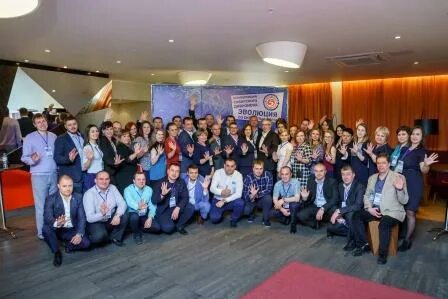 X5 group сотрудники. Ритейл групп х5 фото сотрудников. наумова x5 retail групп. служба безопасности x5 retail group фото. x5 group новочеркасск.