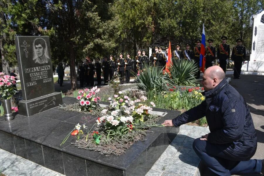 Памяти погибших подводников. 7 Апреля день памяти погибших подводников. Севастопольцы почтили память погибших подводников 7 апреля. День памяти погибших подводников. День памяти подводников 7 апреля