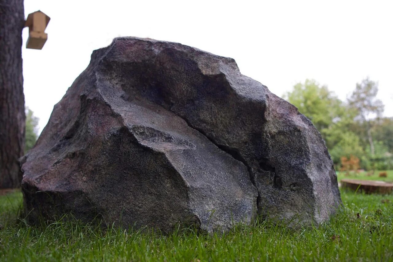 Stone photo. Камень валун большой. Валун «Гомсин камень». Валун «большой камень» Кутишкинский. Большой камень скала.