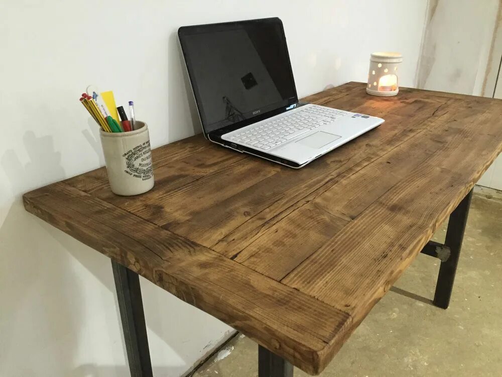 Table desk. Столешница для письменного стола из дерева. Компьютерный стол из досок. Доска для компьютерного стола. Стол из досок для офиса.