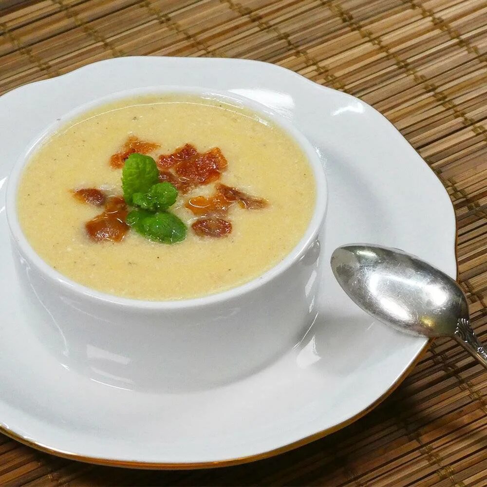 Самый вкусный суп пюре. Картофельный суп пюре. картофельный крем суп. суп пюре мишлен. суп пюре фламанд.