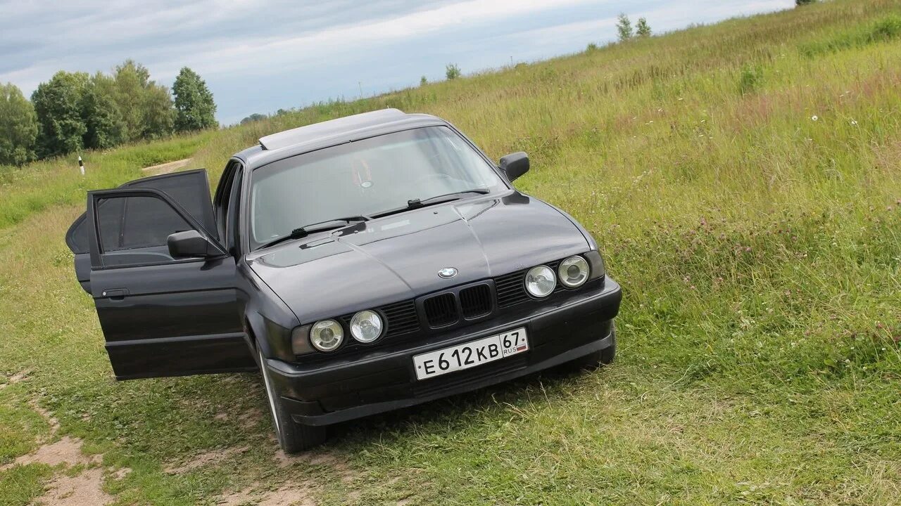 Е34 узкая. BMW e34. BMW e34 Сток. BMW e34 ноздри. Черные ноздри БМВ е34.