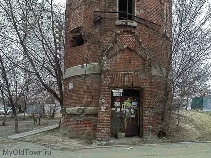 Возле водонапорной башни