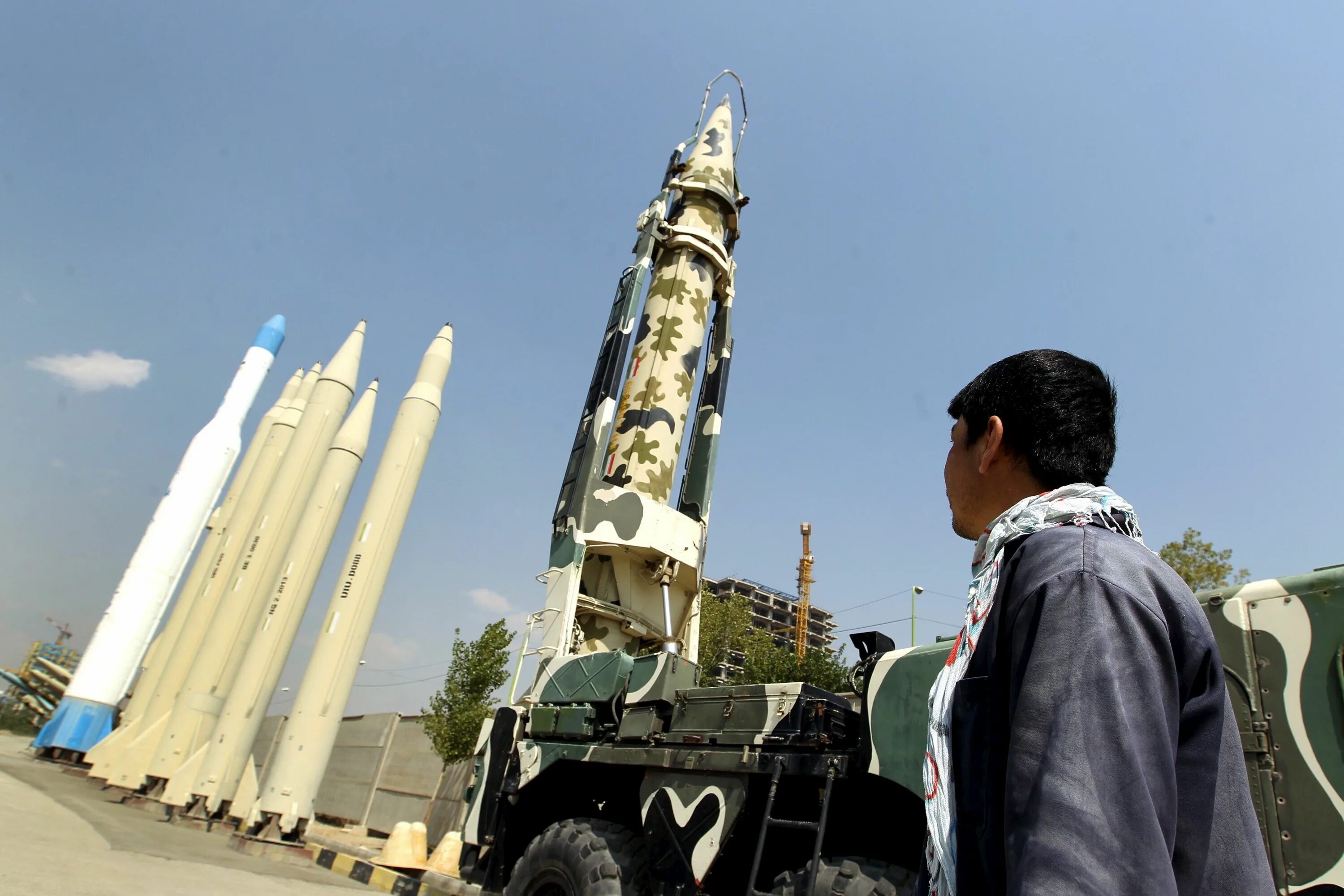 Сколько ядерного оружия у ирана. Межконтинентальная баллистическая ракета Ирана. Иранские ракеты Фатех 110. Иранская баллистическая ракета Fateh-110. Баллистическая ракета «Фатех а-110.