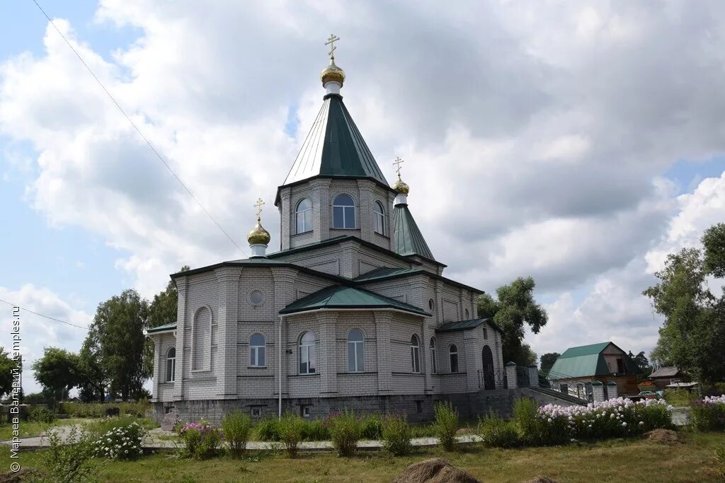 Рп5 троицкое. Село Троицкое Алтайский край. Алтайский край Троицкий район с Троицкое. Троицкое Алтайский край Церковь. Алтайский край Троицкий район Троицк храм.