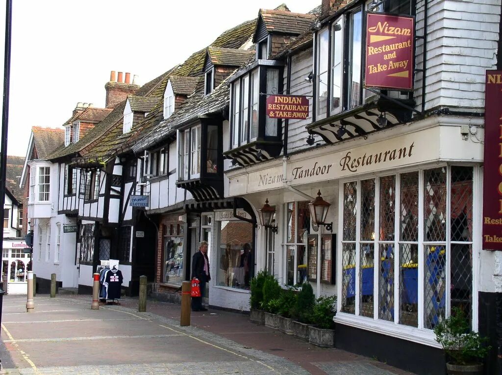 Тойота ист 2000. Тойота ист 110. Город юклид огайо. Сити ист район. Тойота ист 2010.