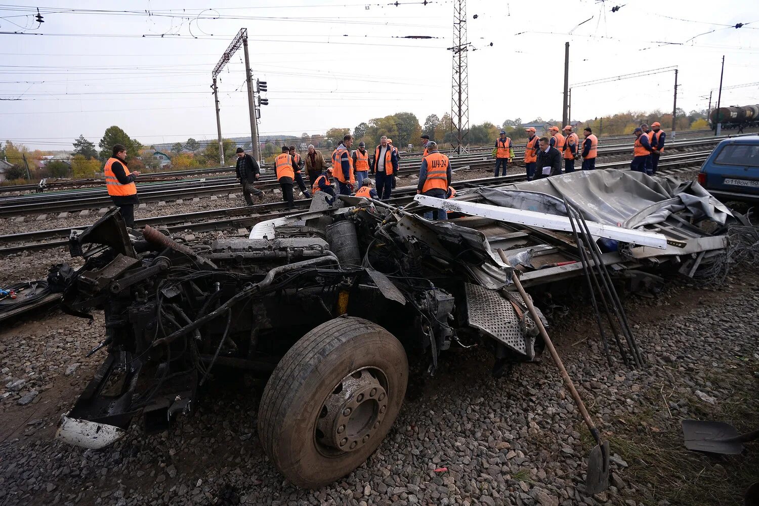 Авария на жд переезде ярославль. ДТП на Железнодорожном переезде.